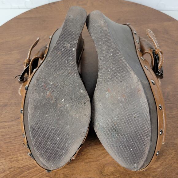 GC Womens Veronica Sandals 38 Brown Leather Peep Toe Buckle Wooden Chunky Wedge - Picture 12 of 13